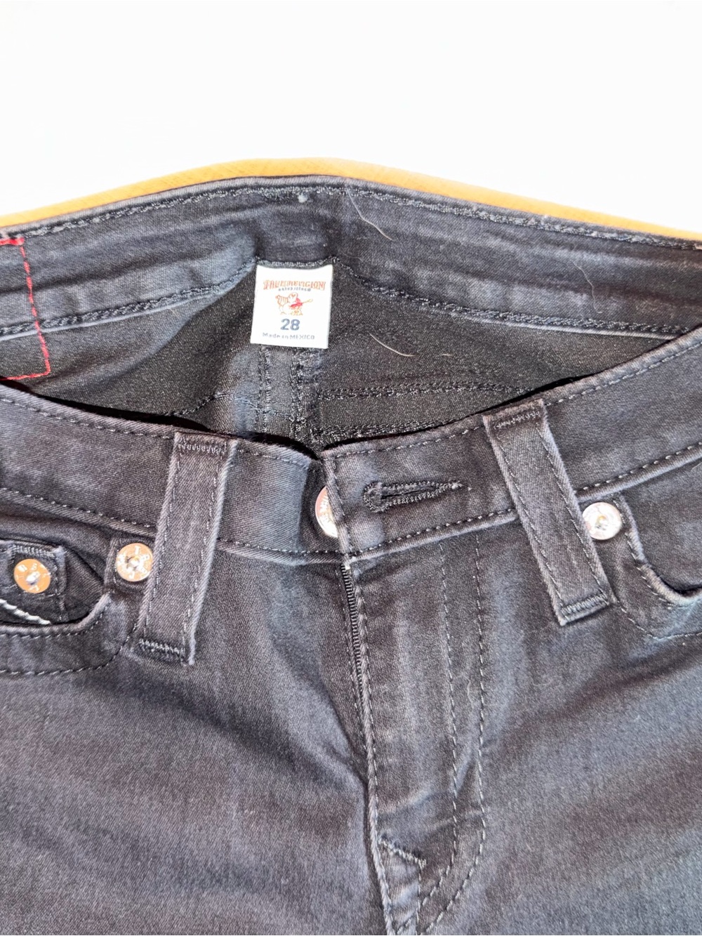 True Religion Black Skinny Jeans with Signature Back Pocket - Picture 3 of 3